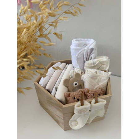 Подарунковий бокс для новонародженого “Baby Essentials”