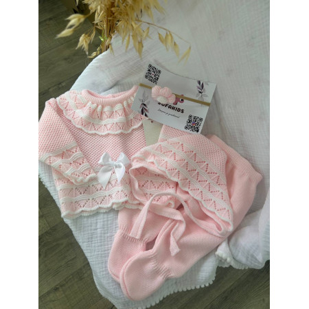 В’язаний набір для новонародженої "Soft Pink" (кофтинка + повзунки + чепчик)